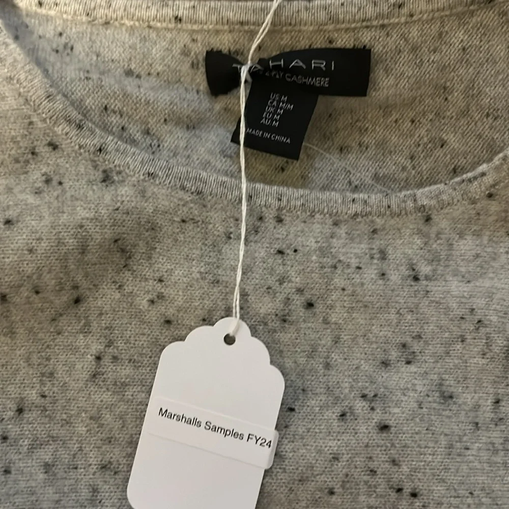 TAHARI 100% 2 ply cashmere marled scoop neck sweater sz MED NWT